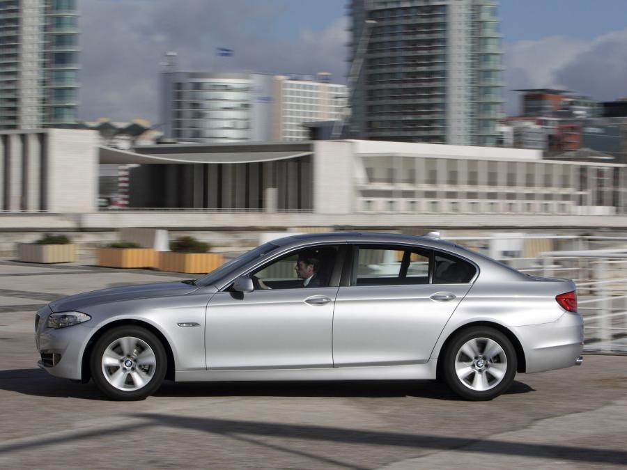  BMW 528Li 2010 года  (фото 5 из 16)